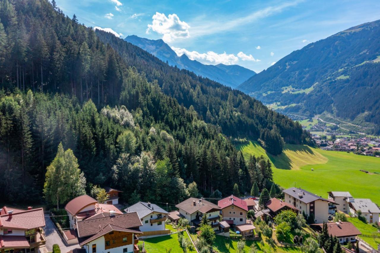 Chalet Alpendomizil Ahorn Mayrhofen Exteriör bild